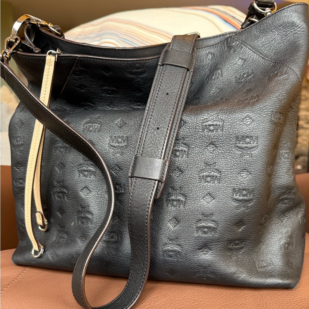 MCM Black Leather Crossbody Bag with Cream Accent - Picture 5 of 17